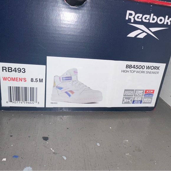 Women’s Reebok 8.5 - Picture 4 of 4
